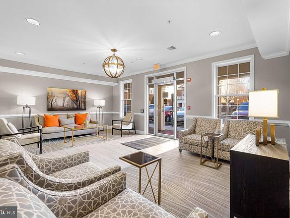 3rd image of 701 Fallsgrove Dr APT 201