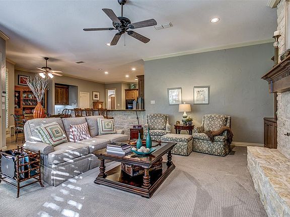 4th image of 3703 Treemont Ct