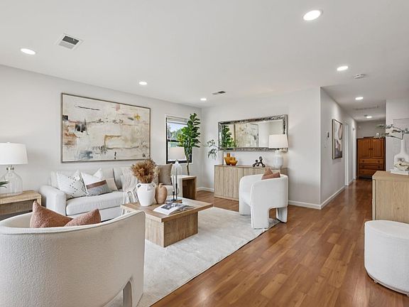 4th image of 2254 Augusta Pl