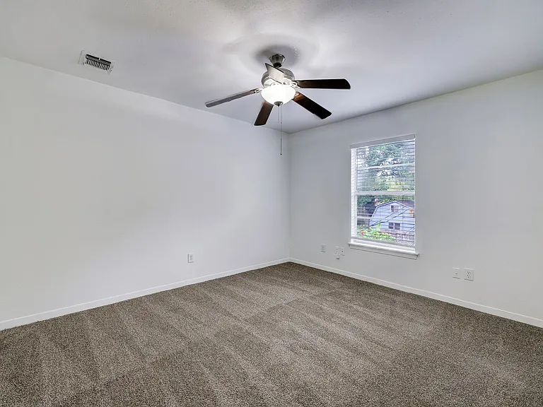 5906 Golden Forest Dr — Photo 9