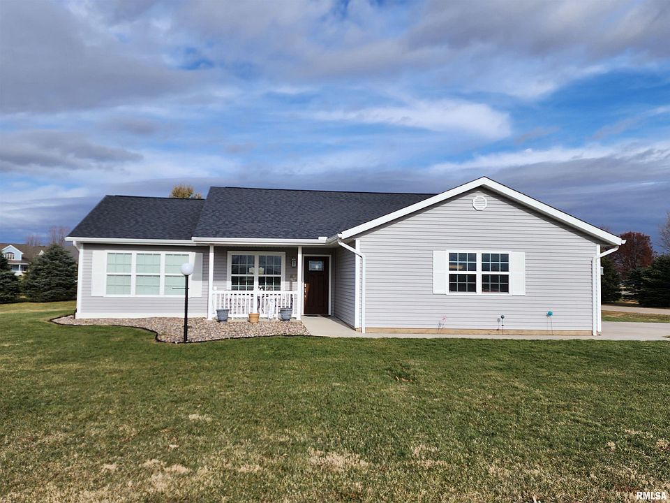 100 Eisenhower St, Hopedale, IL 61747 Zillow