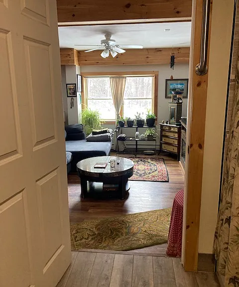 View from the bathroom to the livingroom