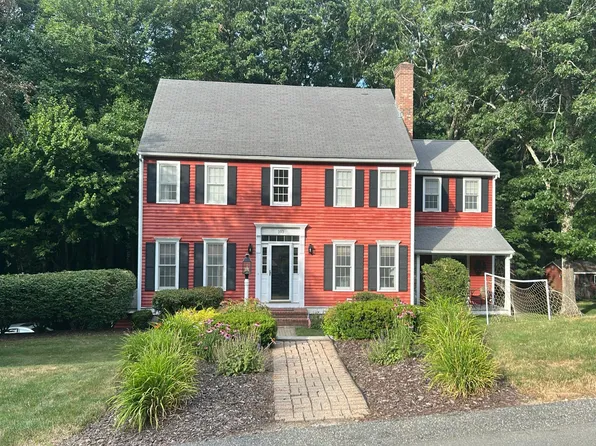 103 Ocean Hill Dr, Kingston, MA 02364
