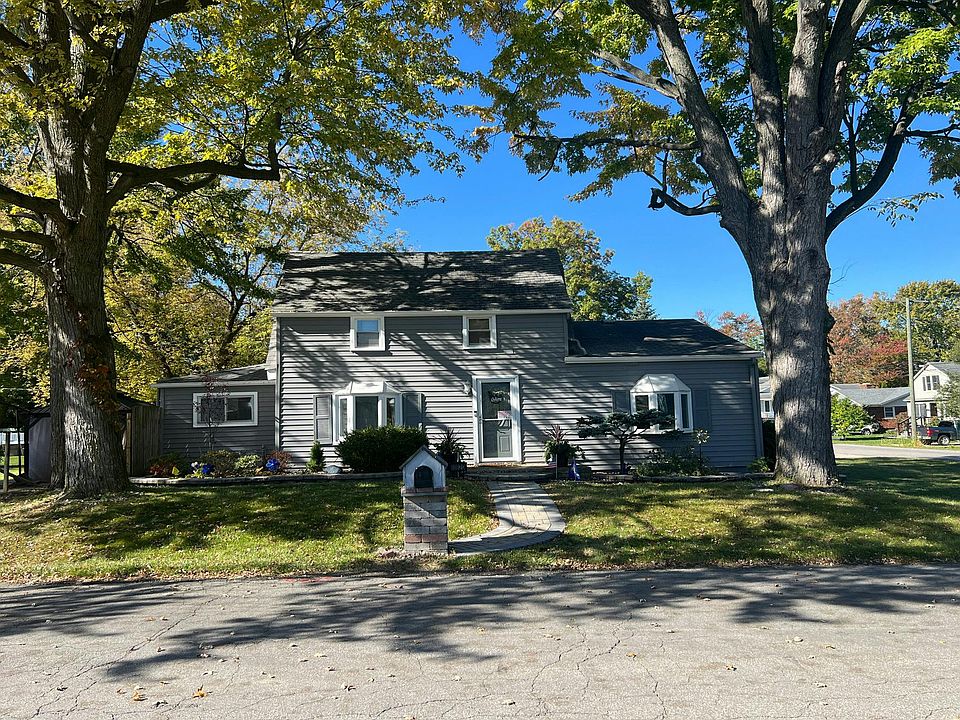 1st image of 10920 Troy St