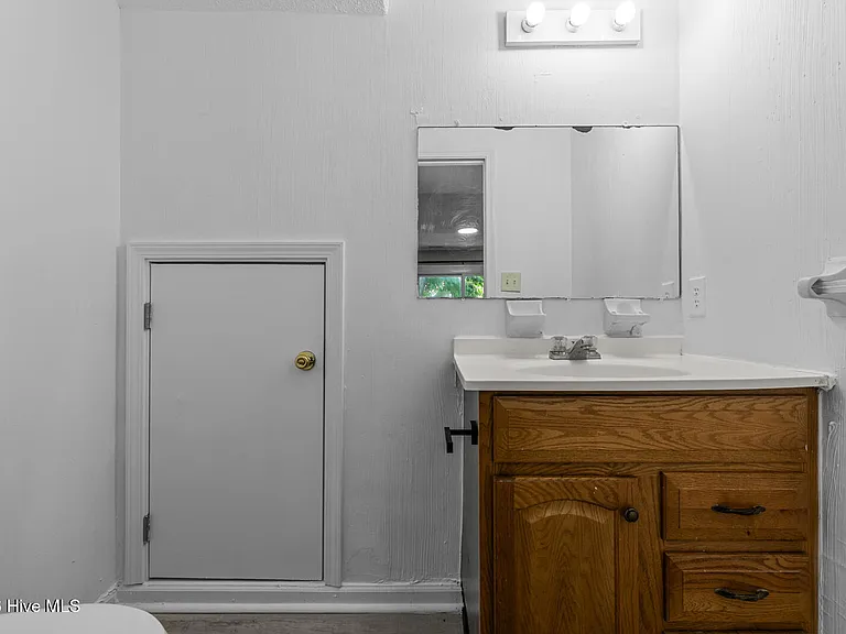 526 Myrtlewood Cir — Photo 10
