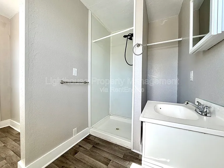2825 Sanford St #5 — Photo 8