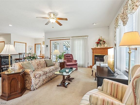 4th image of 133 Richmond Ct