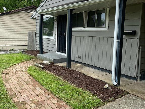 2nd image of 10572 Spring Garden Dr
