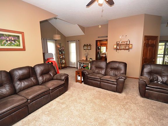 2nd image of 1781 E Garnett Dr