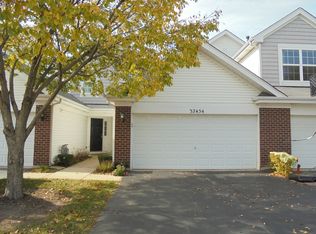 32454 N Rushmore Ave, Lakemoor, IL 60051