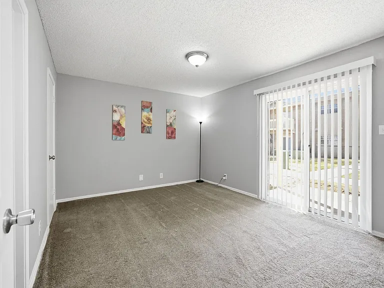 Country Club — Photo 125
