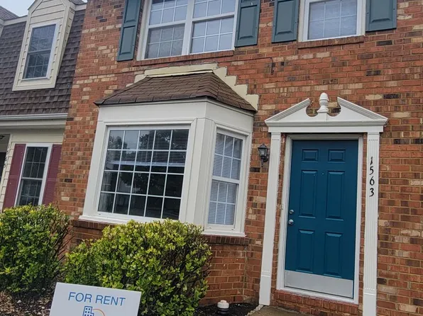 1563 Jameson Dr, Virginia Beach, VA 23464