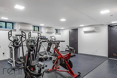 Rented by Rennit Inc.