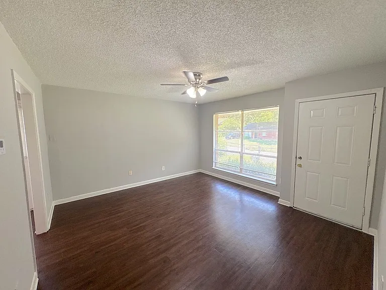 4465 Rose Heather St — Photo 7