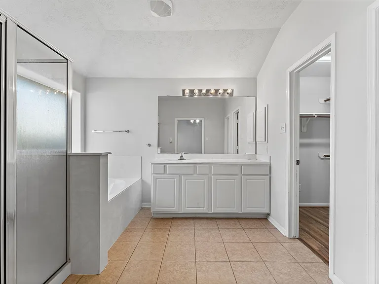 30218 Deleon Fields Dr — Photo 27