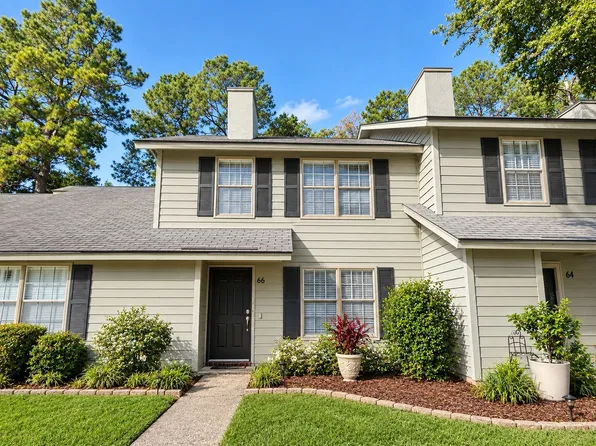 66 Hidden Lake Ct, Savannah, GA 31419