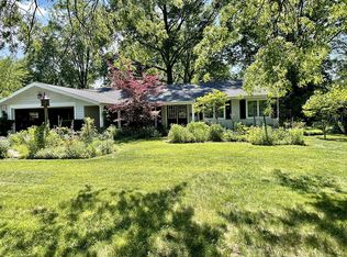 548 Wildbrook Dr, Bay Village, OH