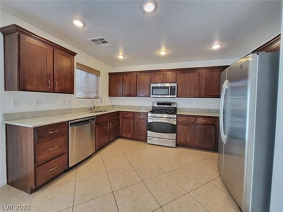 2nd image of 9148 Giardino Villa St