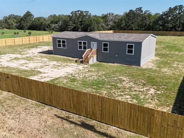 161 Azalea Ct, Dale, TX 78616