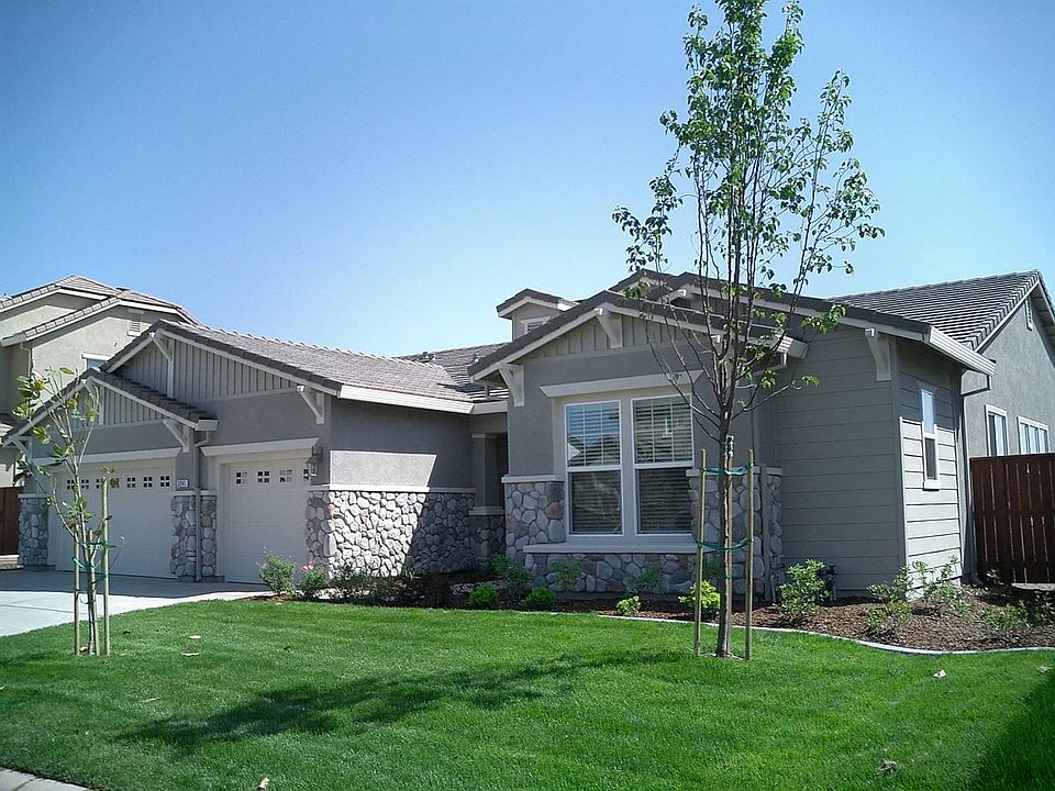 1st image of 3241 Black Oak Dr