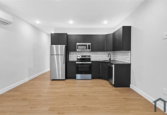 4th image of 5001 Frankford Ave #9