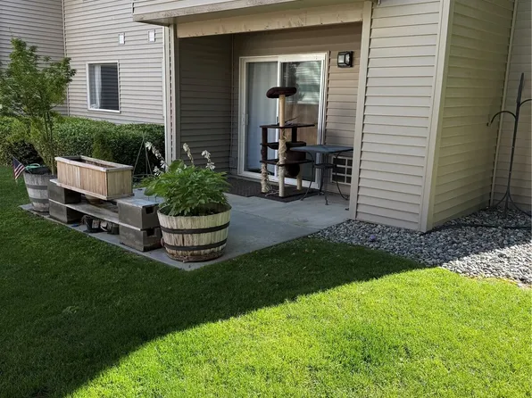 667 4th Street NE #M101, East Wenatchee, WA 98802