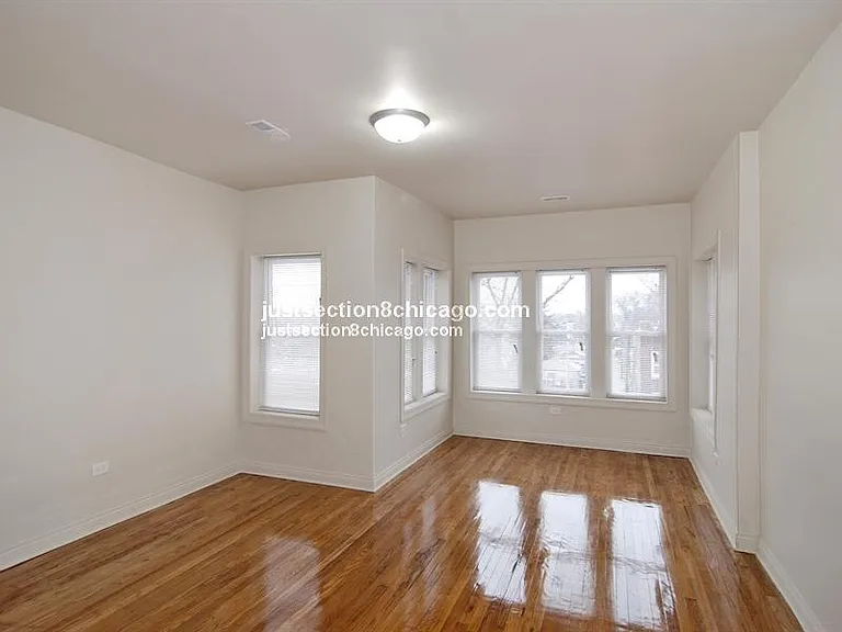1135 N Springfield Ave #2 — Photo 3