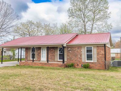 536 Ridgeway Dr, Bolivar, TN, 38008