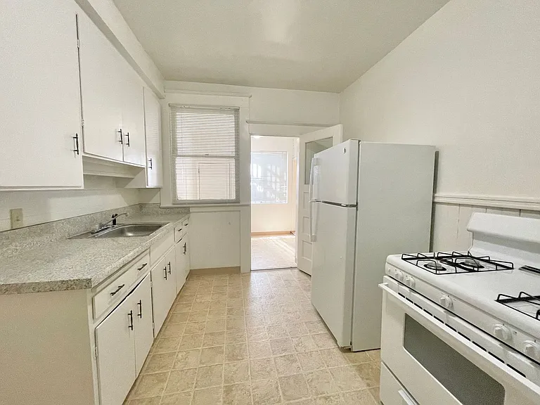 1818 G Street — Photo 6