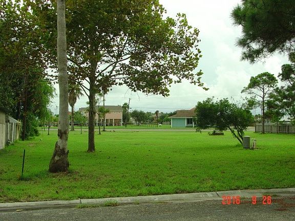 3rd image of 01514 Kenwood Dr
