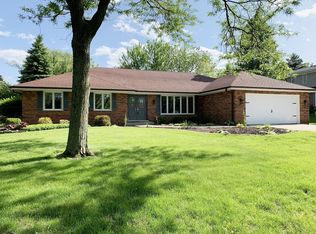 503 Forest Mews Dr, Oak Brook, IL 60523