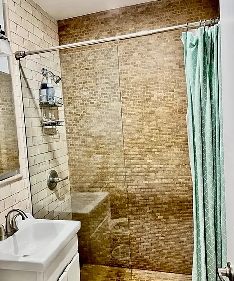 229 W 16th St #1C — Photo 17