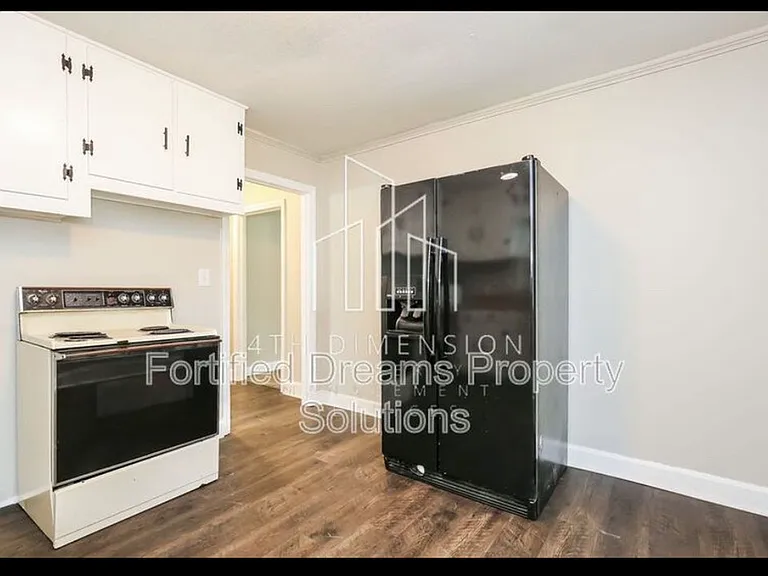 603 Ford St — Photo 4