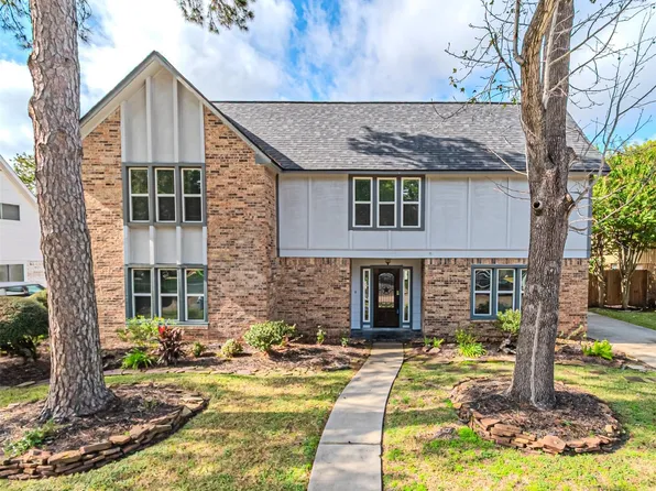 8211 Riverglade Dr, Houston, TX 77095