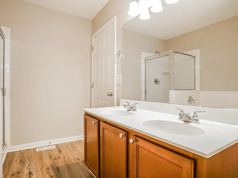 311 Gilman Ln #106 — Photo 17