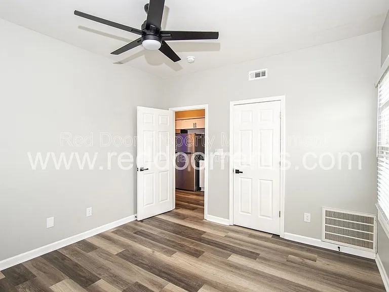 1329 E Market St #8 — Photo 23
