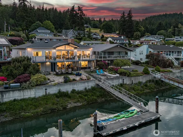 2240 Cove Drive, Oak Harbor, WA 98277