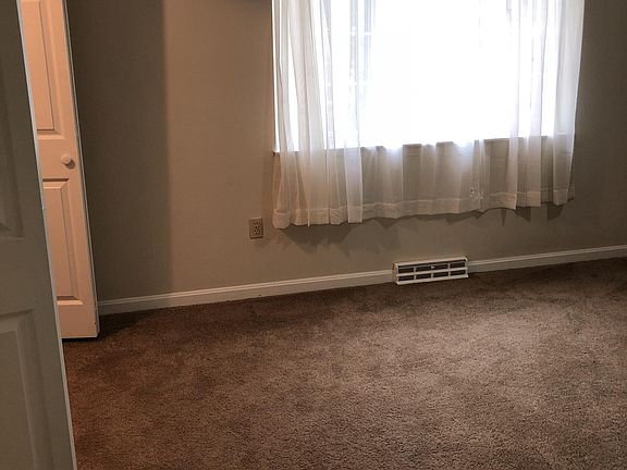 4th image of 1004 Sewickley Heights Dr