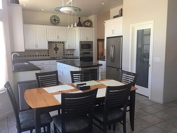 4th image of 825 Valvista Way