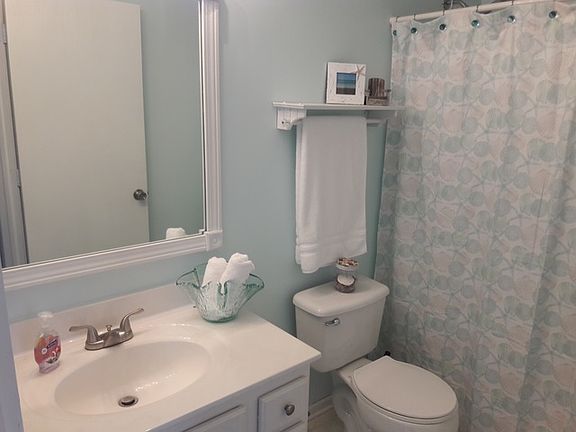 5th image of 34396 N Goldenrod Ct