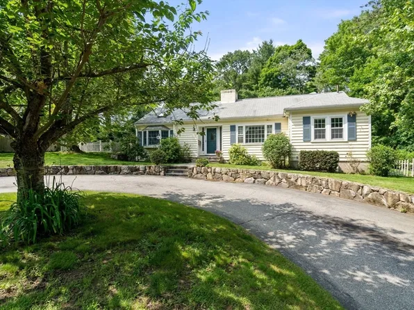 61 Conant Rd, Westwood, MA 02090