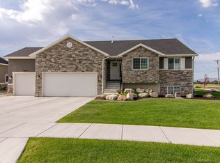 4487 W 1500 N, Clearfield, UT 84015