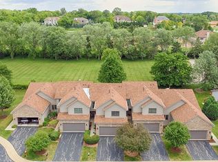 127 Fawn Ln, Elgin, IL 60120