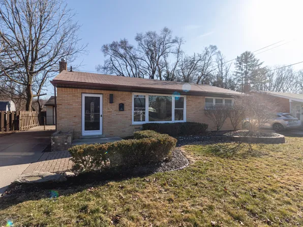 36753 Thinbark St, Wayne, MI 48184