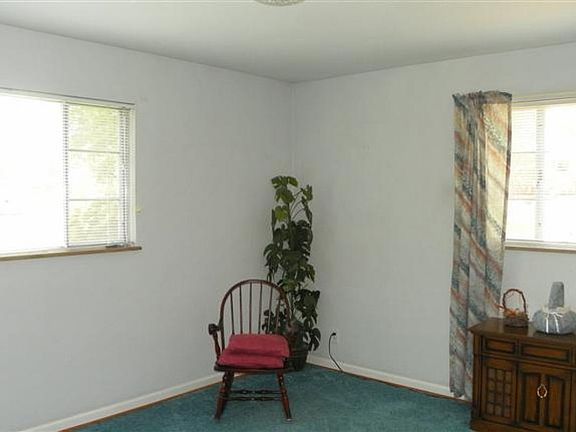 5th image of 5955 Monticello Ave