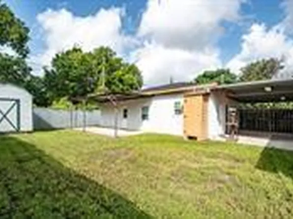 9514 Rhode Island St, Houston, TX 77029