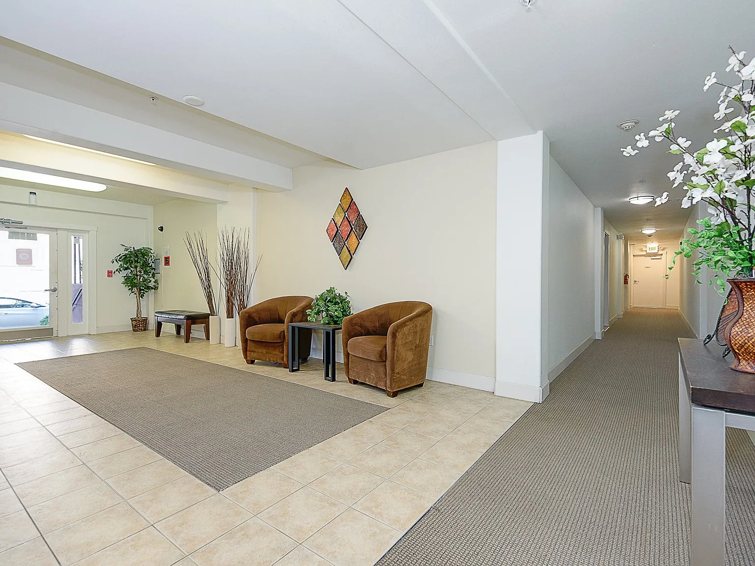Rosemont Apartments — Photo 3