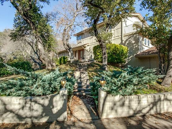 Walkway up to the home.