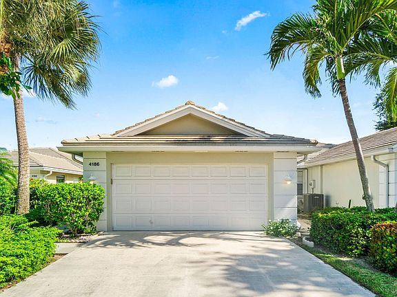 3rd image of 4186 Royal Oaks Drive