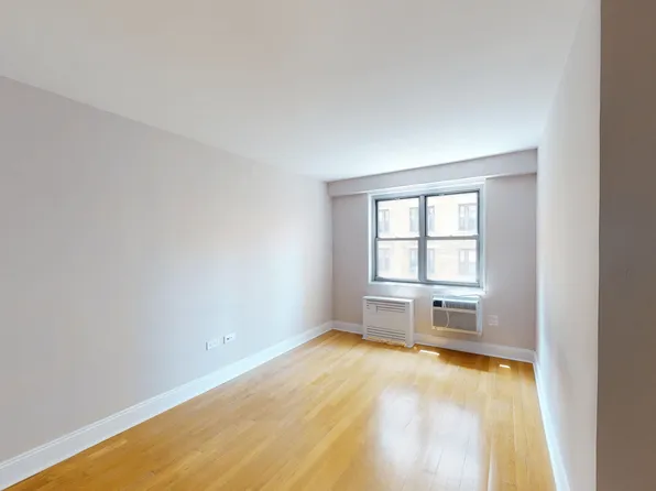 50 West 97th Street image 3 of 7